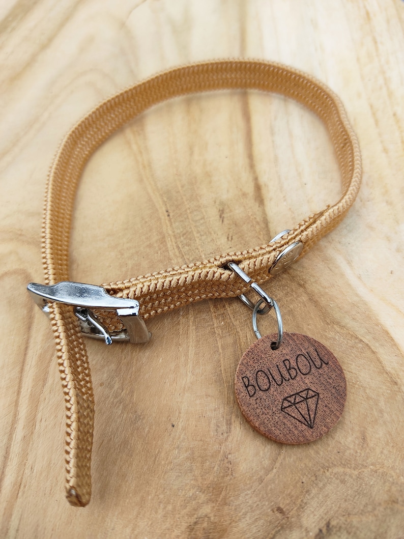 Personalized cat medal in mahogany, hazel wood, with engraved name and pattern, medal for unique kitten image 9