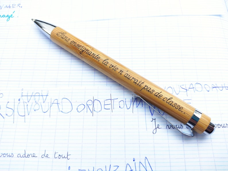 Stylo personnalisé en bois, prénom et texte long, gravure à la fraise de grande qualité fine et élégante, avec étui et message cadeau image 3