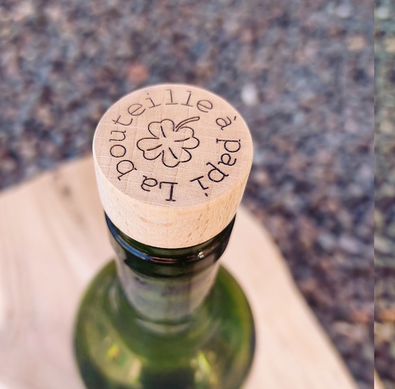 Bouchon Bouteille De Vin Personnalisé En Bois, Haute Qualité De Finition  Ciré Et Lustré, Un Cadeau Idéal Pour Son Papa 