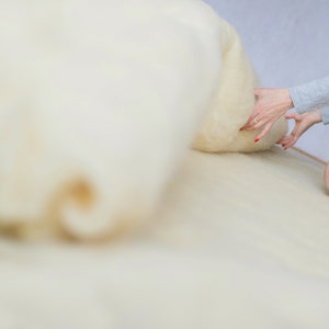 Queen Comforter Winter thickness, natural wool filled / extra warm wool duvet. image 7