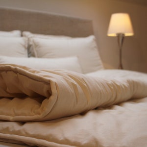 Queen Comforter Winter thickness, natural wool filled / extra warm wool duvet. image 5