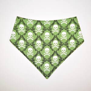 Skull & Crossbones, Reversible Dog Bandana, Snap Closure Bandana