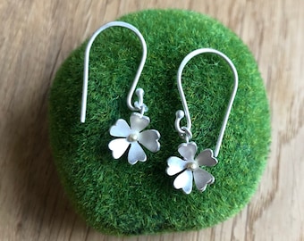 Dangly Primrose earrings