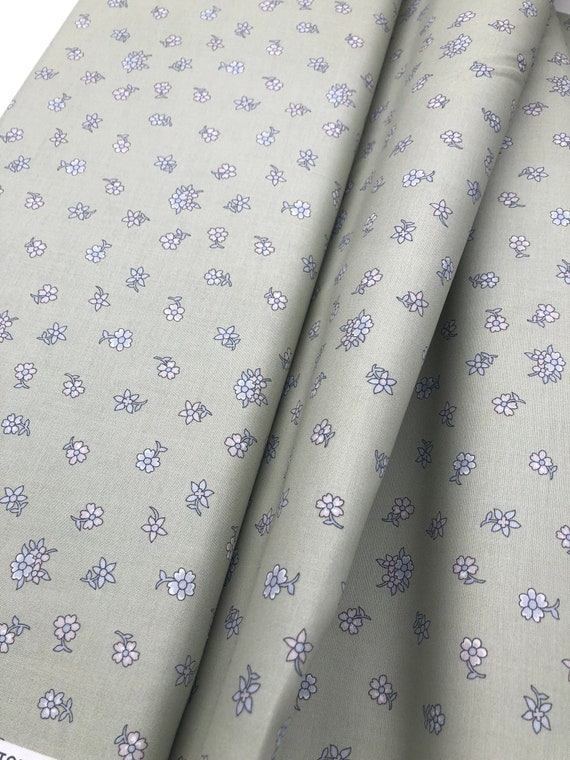 Flower Show Hampton Sprig Pebble - Liberty Fabrics - PER QUARTER METRE Flower Show Hampton Sprig Pebble - Liberty Fabrics - PER QUARTER METRE