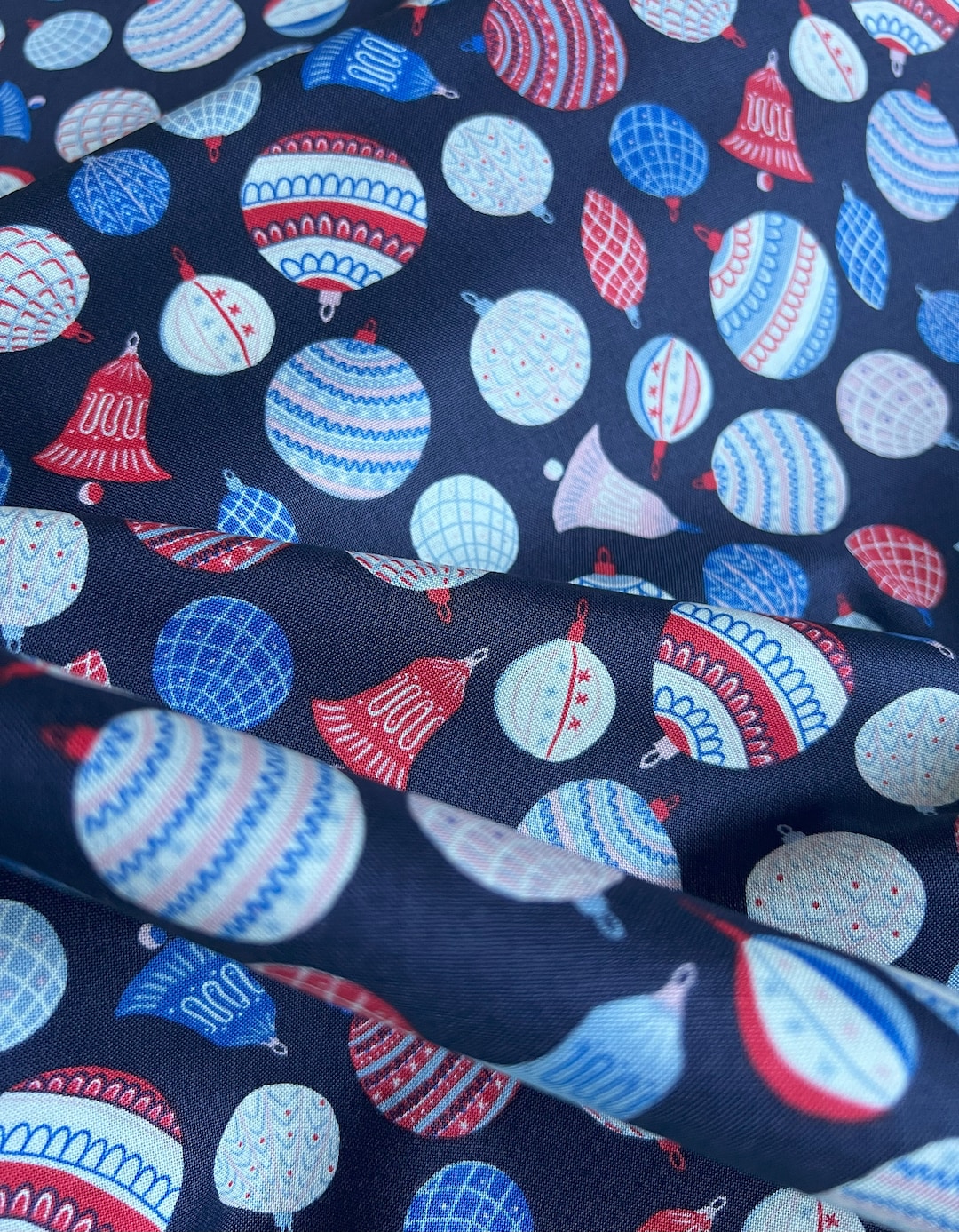 Liberty Christmas Fabric by the Fat Quarter/half Metre/metre Bauble