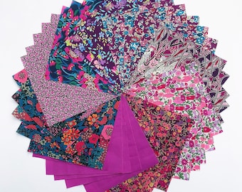 45 Liberty Charm Square Pack Tana Lawn Magenta Floral 5 pouces Tissu Patchwork Carrés, Carrés matelassés légers, couture lente