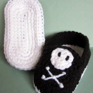 Crochet Pirate Baby Booties, Baby Halloween Costume Shoes image 3