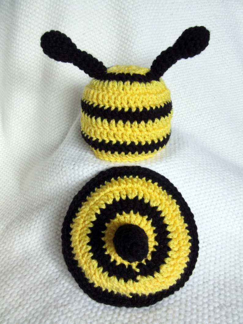 Crochet Bumble Bee Hat and Tushie Cover, Newborn Photo Prop - Etsy