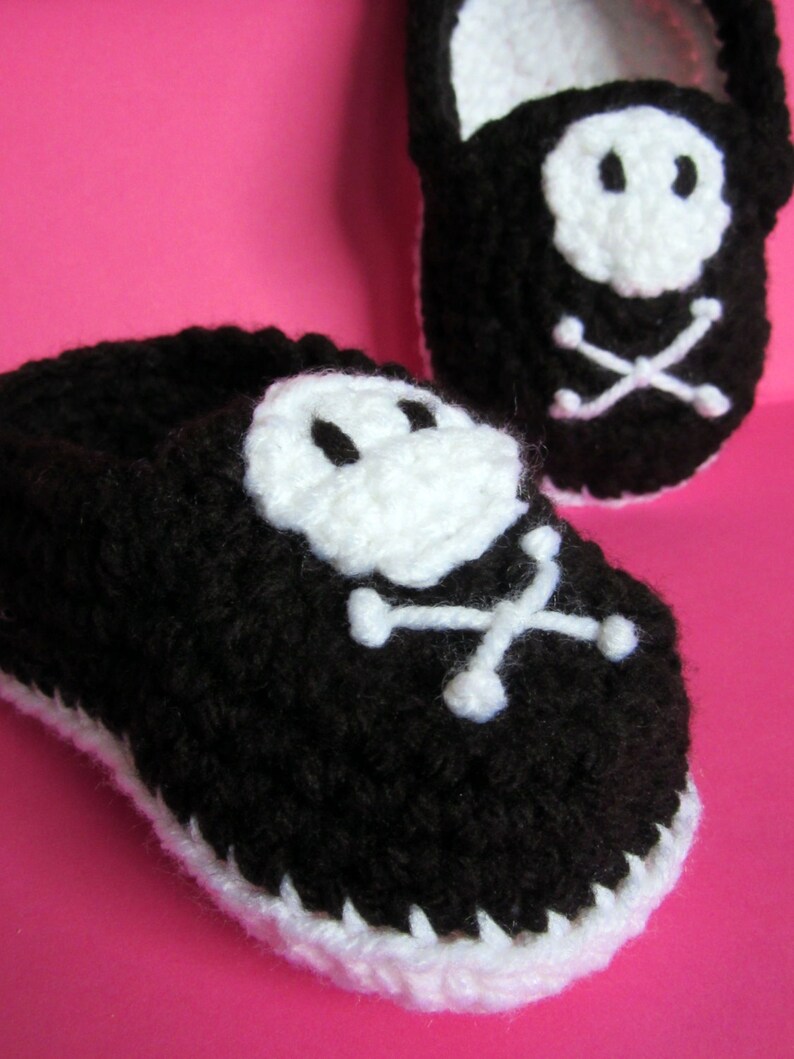 Crochet Pirate Baby Booties, Baby Halloween Costume Shoes image 4