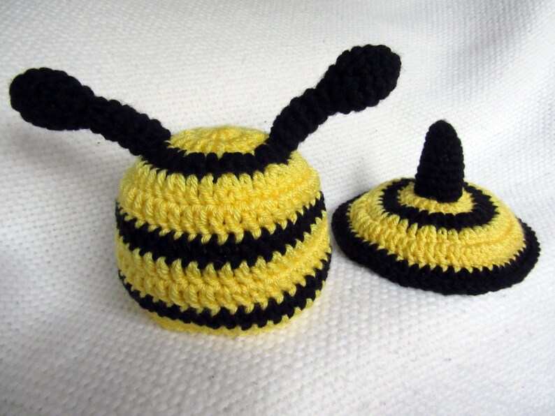 Crochet Bumble Bee Hat and Tushie Cover, Newborn Photo Prop - Etsy