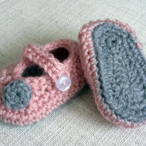 Crochet Mary Jane Baby Booties, crochet baby shoes, baby shoes girl, baby girl booties, mary jane baby shoes, baby gift, baby shower gift image 6