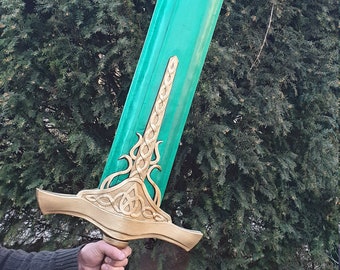 Moonstone / Crystal Greatsword (Cosplay)