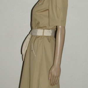 80s Khaki Cotton Dress Beige Uniform Style Size Small to Medium Retro Preppy A-Line Skirt Zipper Front Vintage Sporty Casual Day Dresses image 3