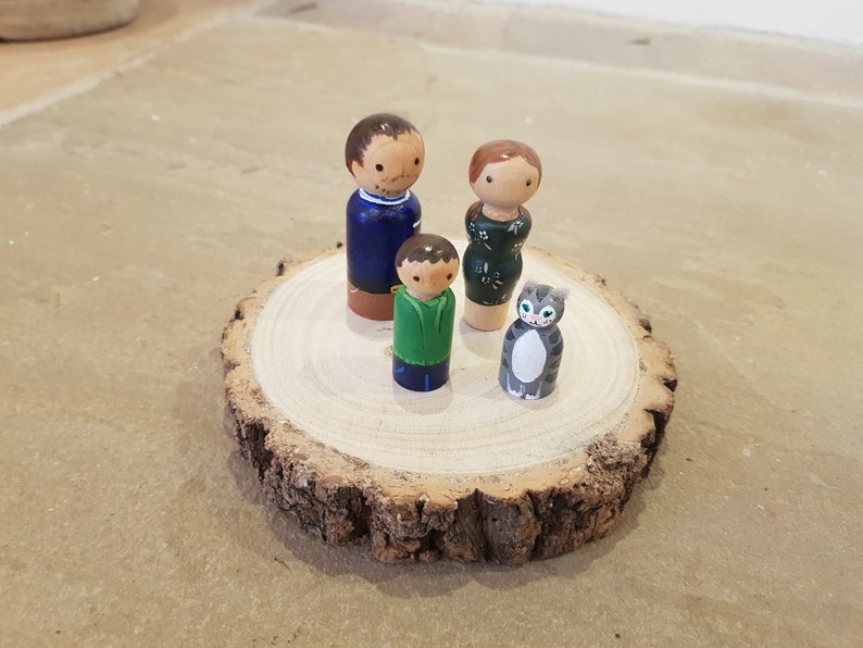 Christmas peg doll collection image 7