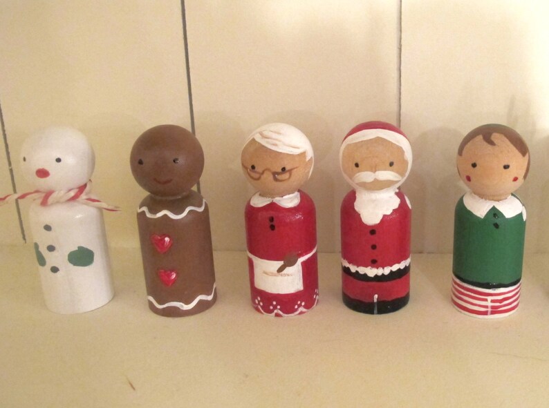 Christmas peg doll collection image 0