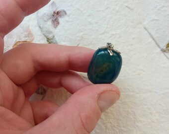 1 pc tumbled dyed blue banded agate crystal pendulum - necklace, charm- tool for witchcraft - perfect for witches, pagans and wiccans