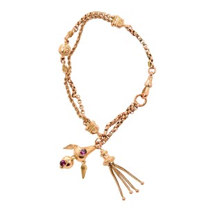 Flecos y borla de la pulsera