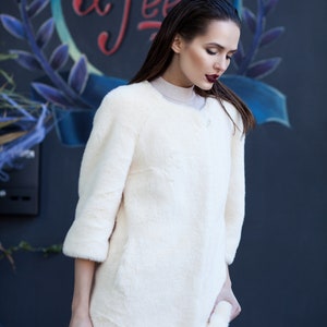 Giacca in pelliccia da sposa. Cappotto in pelliccia di lusso. Cappotti in pelliccia da sposa. Cappotto in pelliccia sintetica da donna. Giacca in pelliccia da sposa. Pellicce ecologiche esclusive di Tissavel (Francia)
