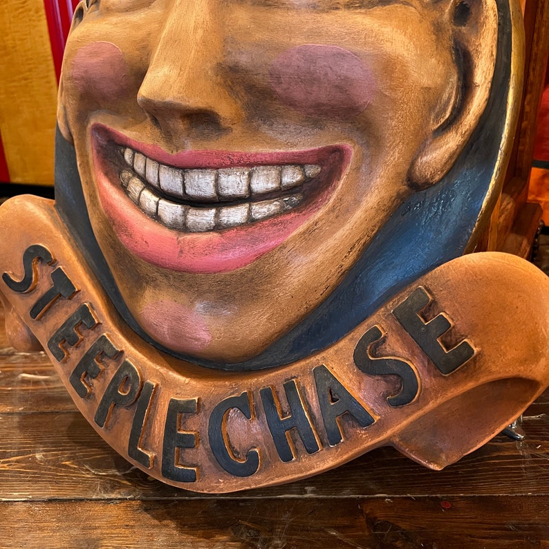 Coney Island Steeplechase Park Funny Face Tillie Face Medallion Sculpture Plaster Head Aged Replica Brooklyn NYC Amusement George C Tilyou Bild 4