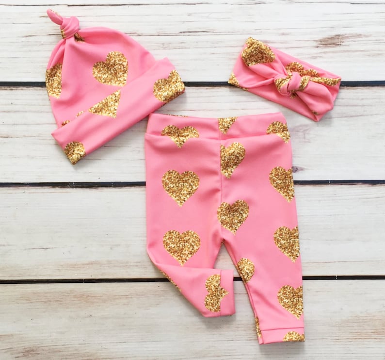 White Infant Bodysuit With Gold Glitter Hat and Headband Baby Girl Coming Home Outfit Leggings Pink with Gold Hearts Baby Girl
