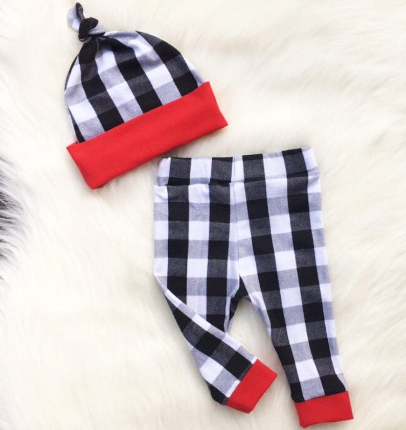 Hat w Red Cuffs Gender Neutral Outfit Baby Girl Black /& White Buffalo Plaid Leggings Baby Coming Home,Florida Strong Bodysuit Baby Boy