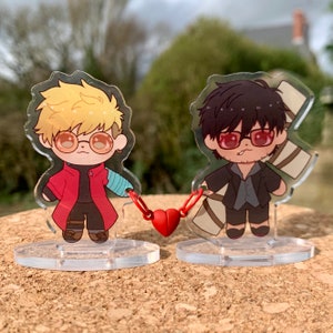 Vashwood Standee, magnet acrylic stand, matching charms