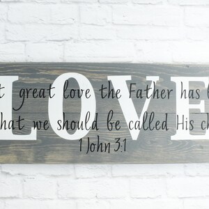 Christian Wood Sign – Bible Verse Wall Art – Scripture Wall Décor – Wood Home Wall Décor – Wood Sign Sayings – Love Sign - Family Wall decor