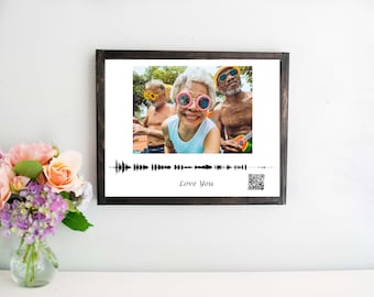 Voice Recording Gift, qr Code Sign to hear loved ones voice print, Custom voice mail soundwave sign,  In Loving Memory Photo soundwave art,