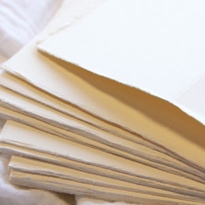 Deckle edge place card close up