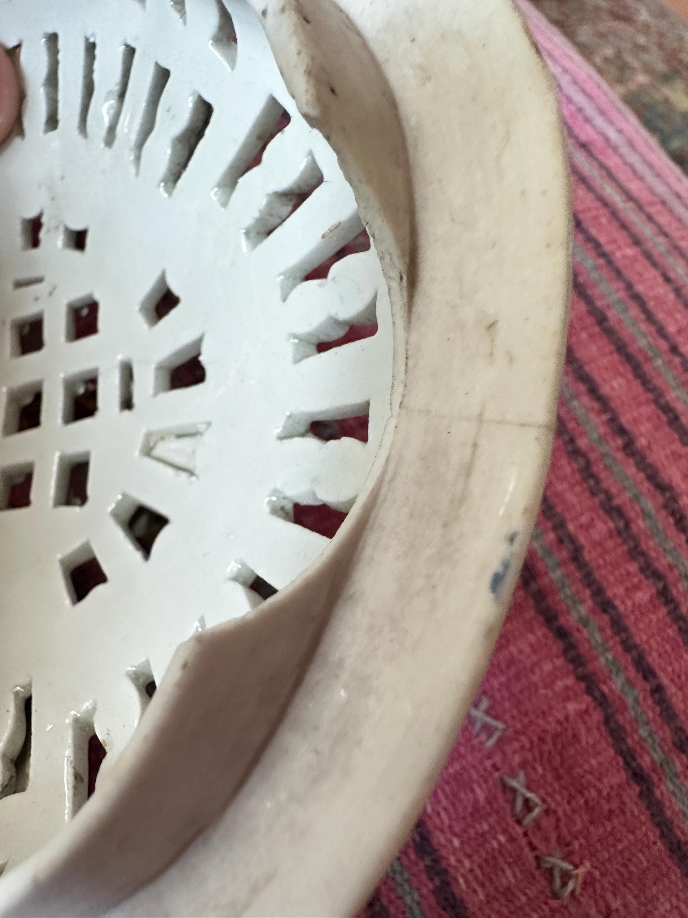 Antique Circa 1770s Worcester Porcelain Chestnut Basket, Cover