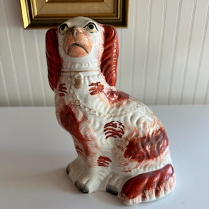 Antieke Staffordshire-spaniël, 9,5&quot; oranje en wit, enkel mantelhondbeeldje