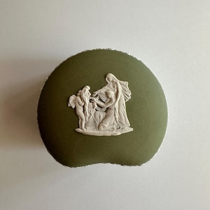 Vintage Wedgwood Liver-Shaped Jasperware Trinket Box – Sage Green with Classical Relief