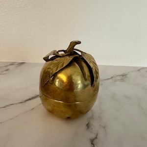 Vintage Brass Apple Box with Leaf Detail – Lidded Container