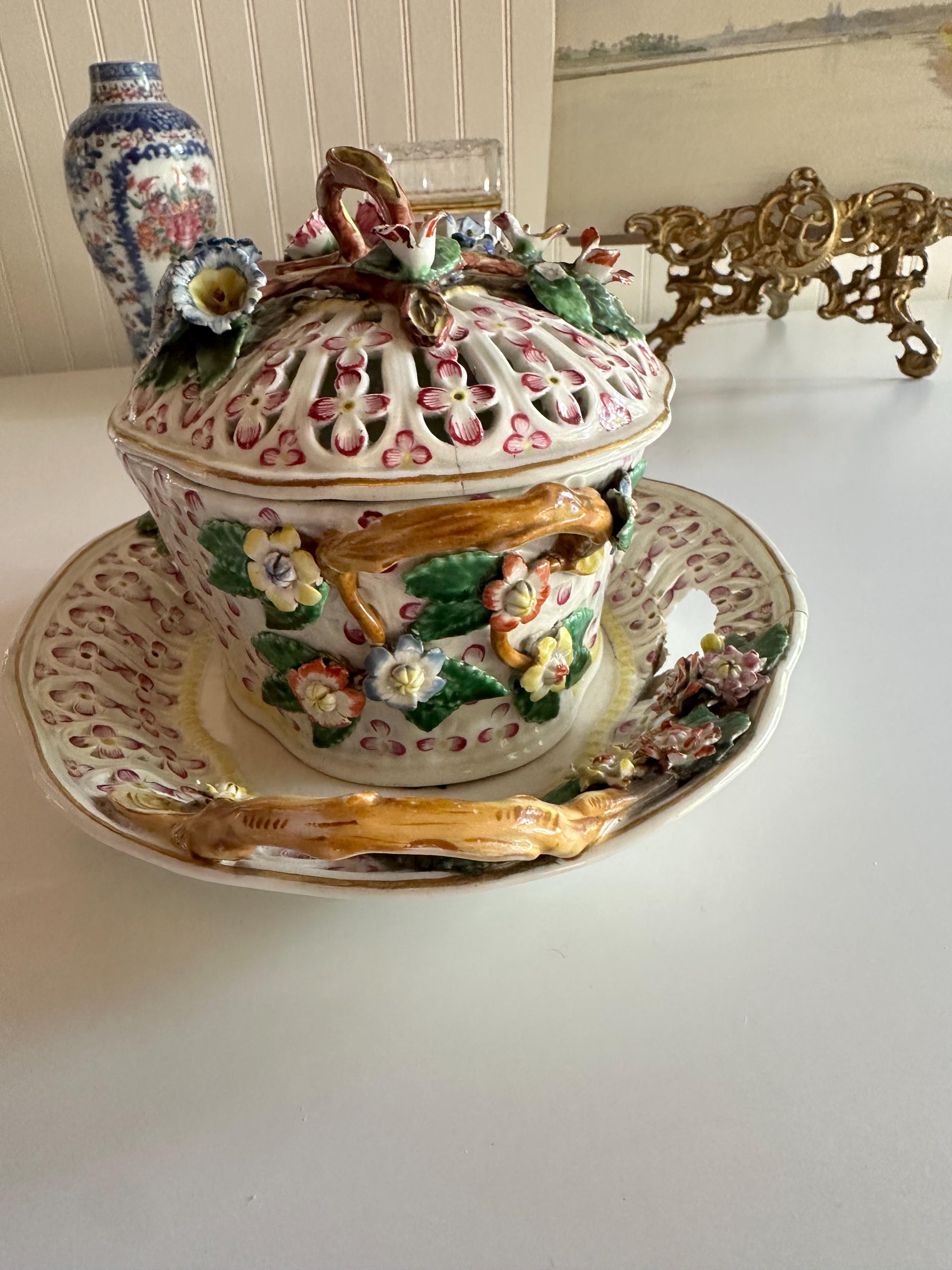 初期Worcester シュガーボウル(1770年頃) Antique Circa 1770s Worcester Porcelain Chestnut Basket, Cover