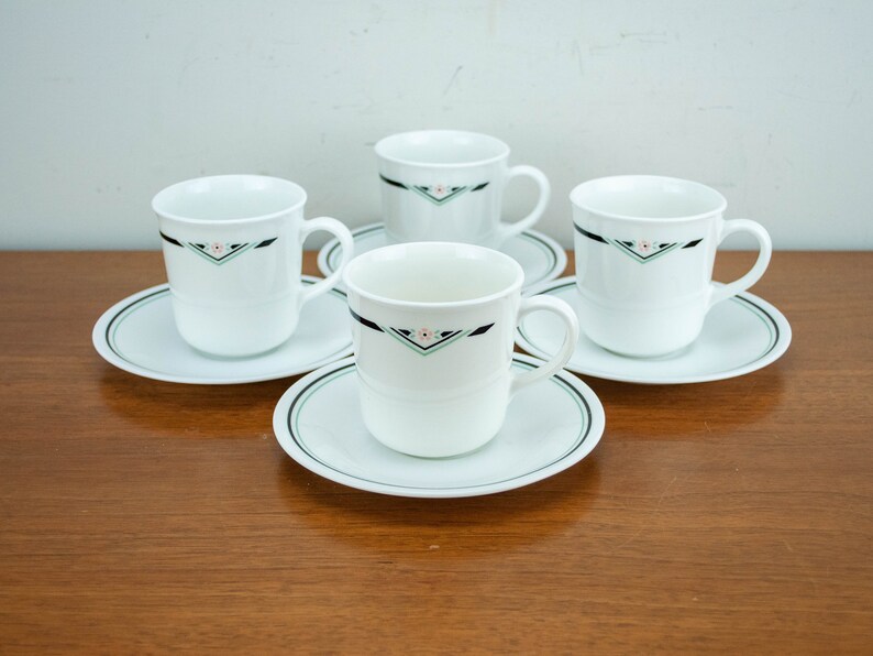 Set of four Vintages Corning Teacup and Saucer Dinnerware 1970s made in USA image 1