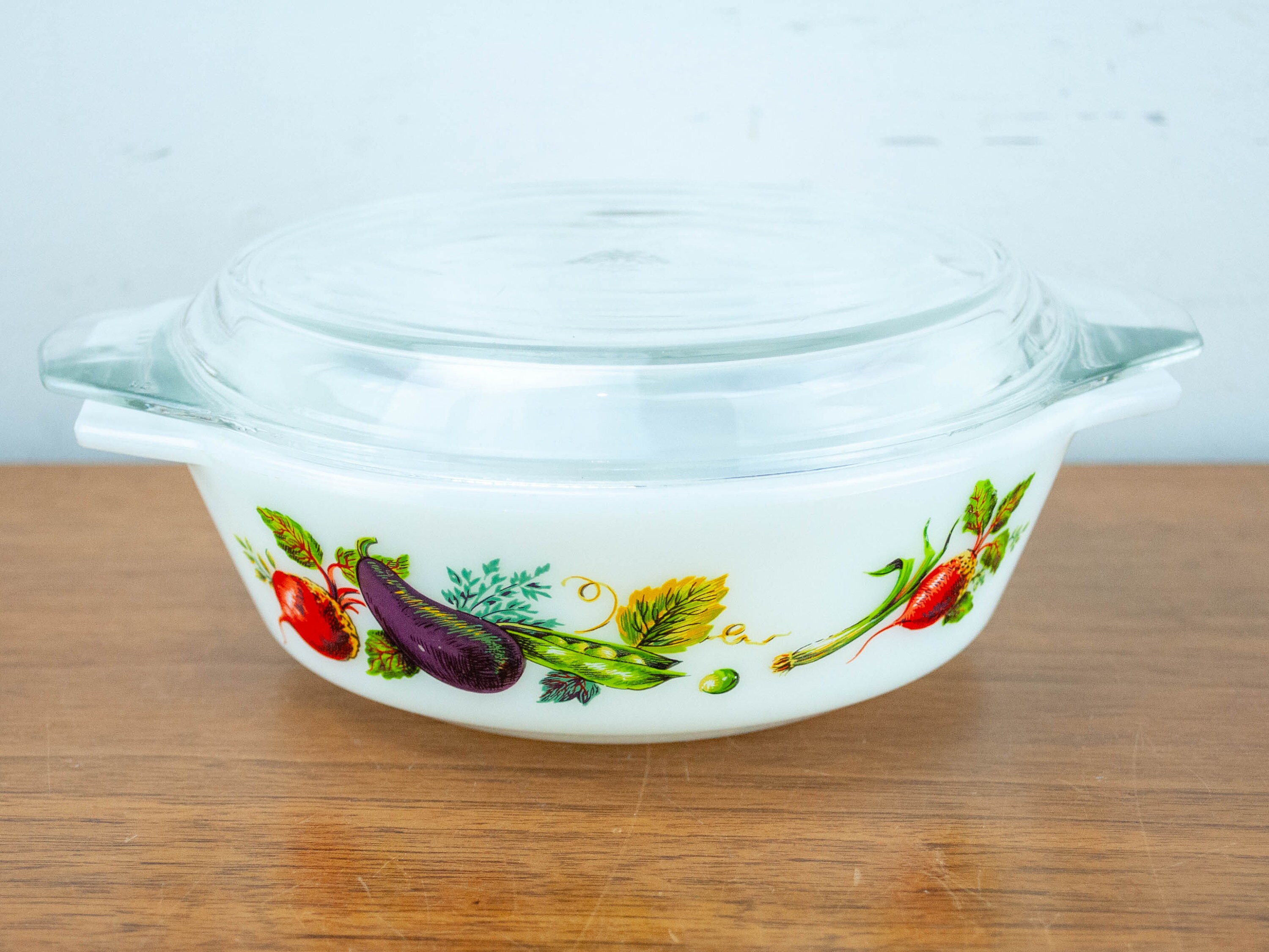 England PYREX Vine Casserole With Lid - Fruit Pattern - Etsy
