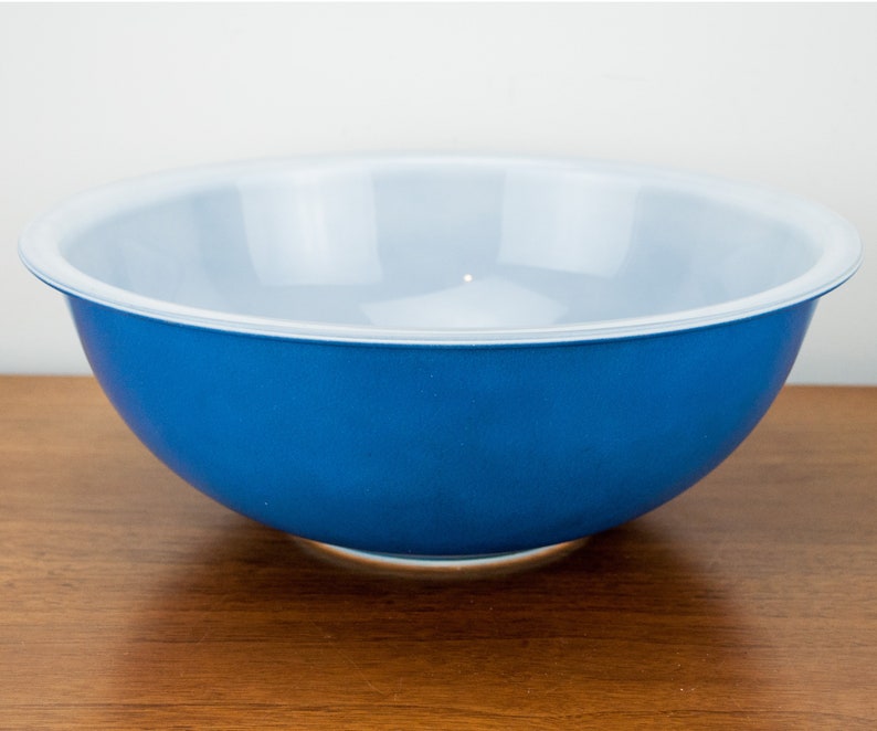 Pastel Mixing Bowls 322 Blue 326 Blue Coastal Shabby Chic Kitchen 1970s Pyrex Retro Kitchen Decor 325 Blue