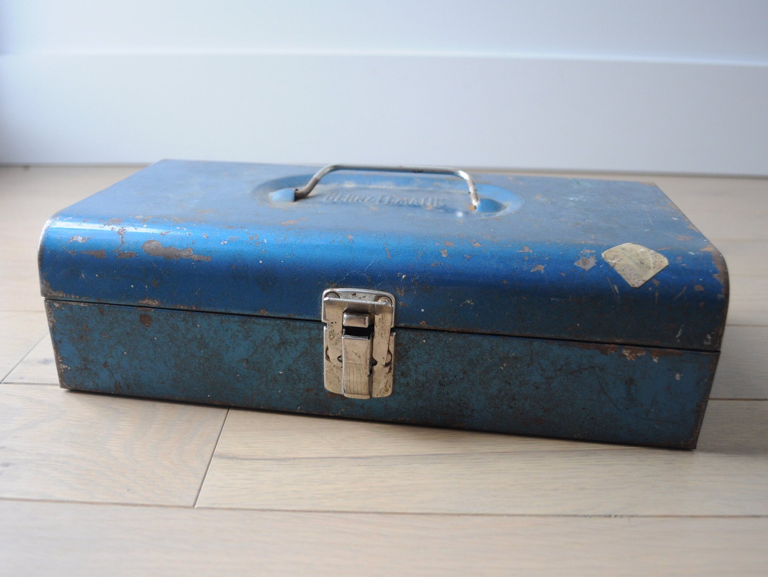 Vintage Metal Toolbox -  Canada