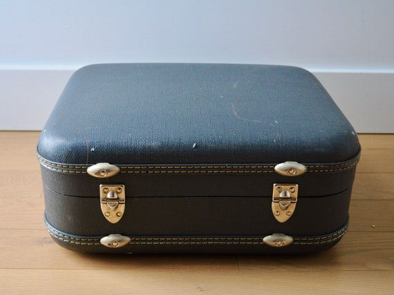 Vintage 60's Mod blue Suitcase Luggage - image 7