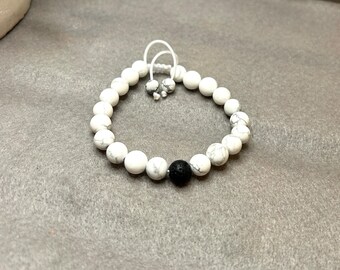 Howlite Gemstone Bracelet, Aromatherapy Essential Oil Diffusing Gemstone Bracelets