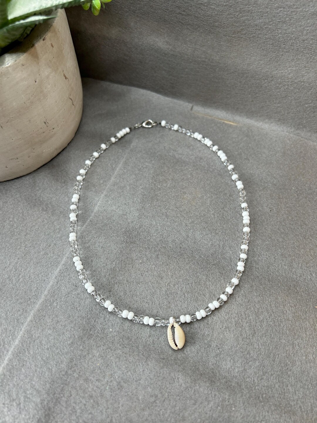 Beaded Sea Shell Choker: 16