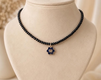 Handmade Black Beaded Flower Choker Necklace | Cute Y2K Smiley Flower Necklace | Minimalist Seed Bead Jewelry Gift