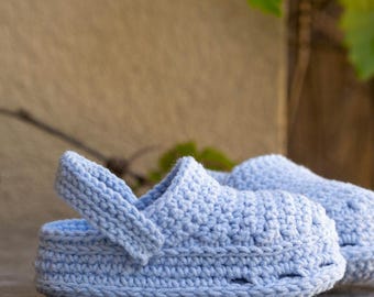 Crochet baby blue sandals, newborn barefoot shoes, Soft infant slides