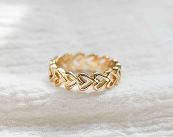 Vivian Heart Band Ring, gold plated ring, gold heart ring, womens gold band ring, ring gift, heart band ring, gold plated ring gift for her