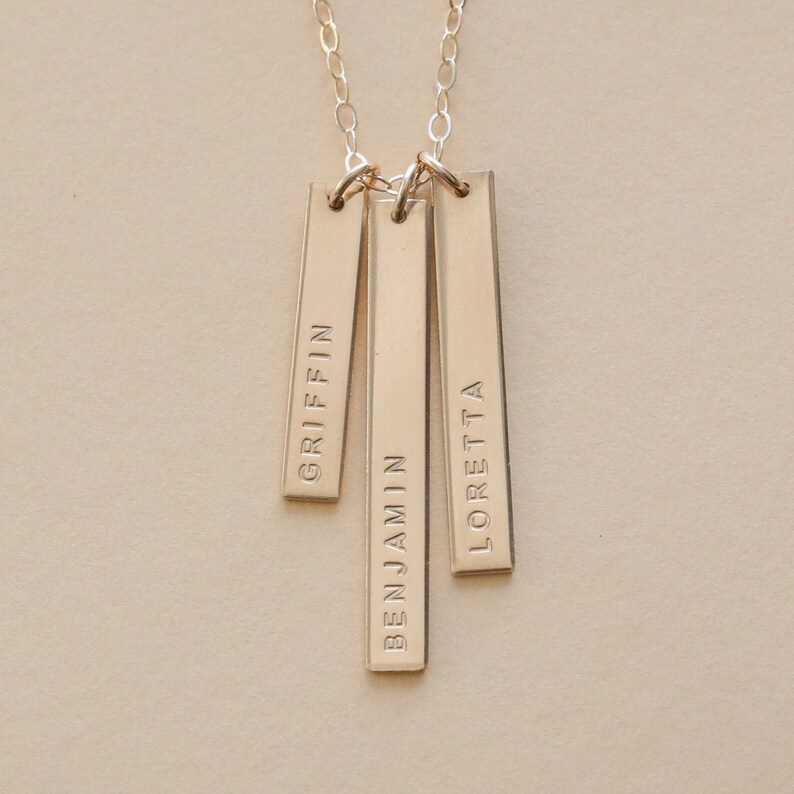mother's name necklace