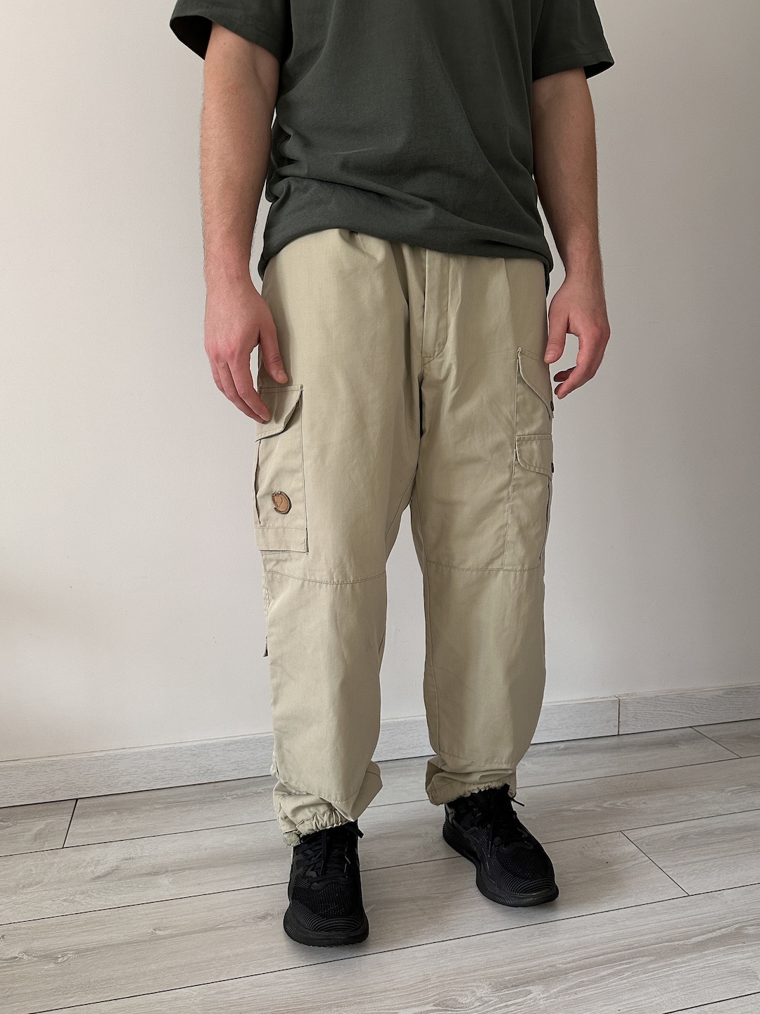 TW CARGO PANTS ベージュ Xx Tapered Cargo Men's Pants - Tan | Levi's® US