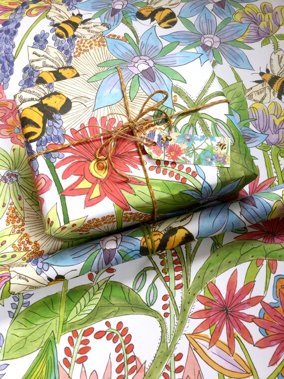 Hand Gift Wrapping for Gifts  Bees Recycled Wrapping Paper