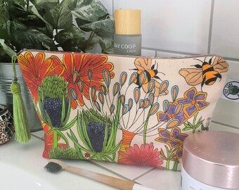 Bee Wash Bag, Bee Toiletries Bag, Large Wash Bag, Thistle Bee Makeup Bag, Boho Cosmetic Bag, Wildflower Wash Bag, Floral Botanical Wash Bag