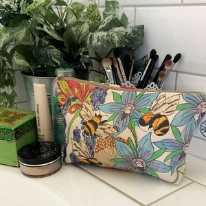 Makeup Bag, Borage and Bees Make up Bag, Handmade Makeup Bag, Boho Makeup Bag, Bohemian Travel Pouch, Hippy Travel Pouch, Organic Cotton