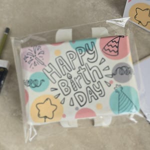 Geburtstags-Letterbox-Kuchen - Essbare personalisierte Leckerei